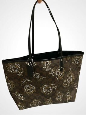 Coach Reversible City Tote in Signature Canvas Tulip Motif